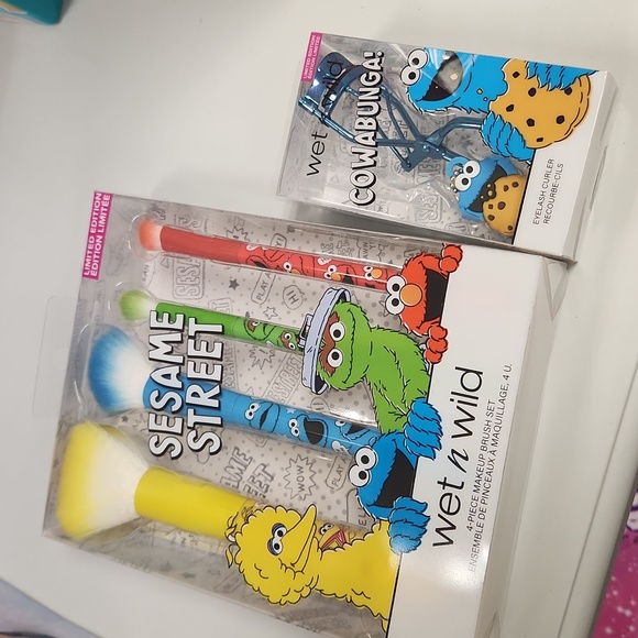 Sesame Street Make-up brush set and eyelash curler - Picture 1 of 5